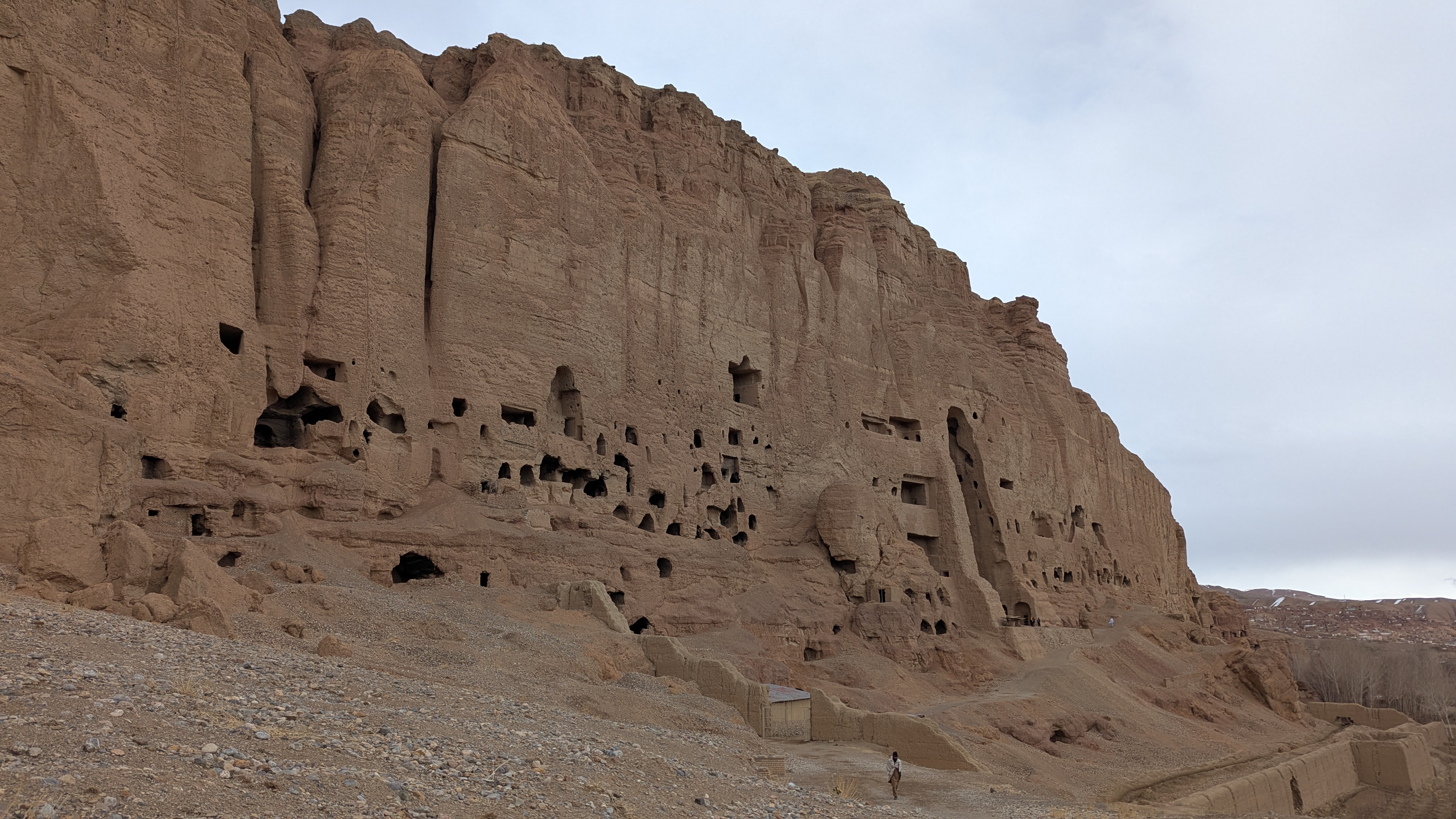 Wallpaper: afghanistan_bamyan_buddhas.jpg