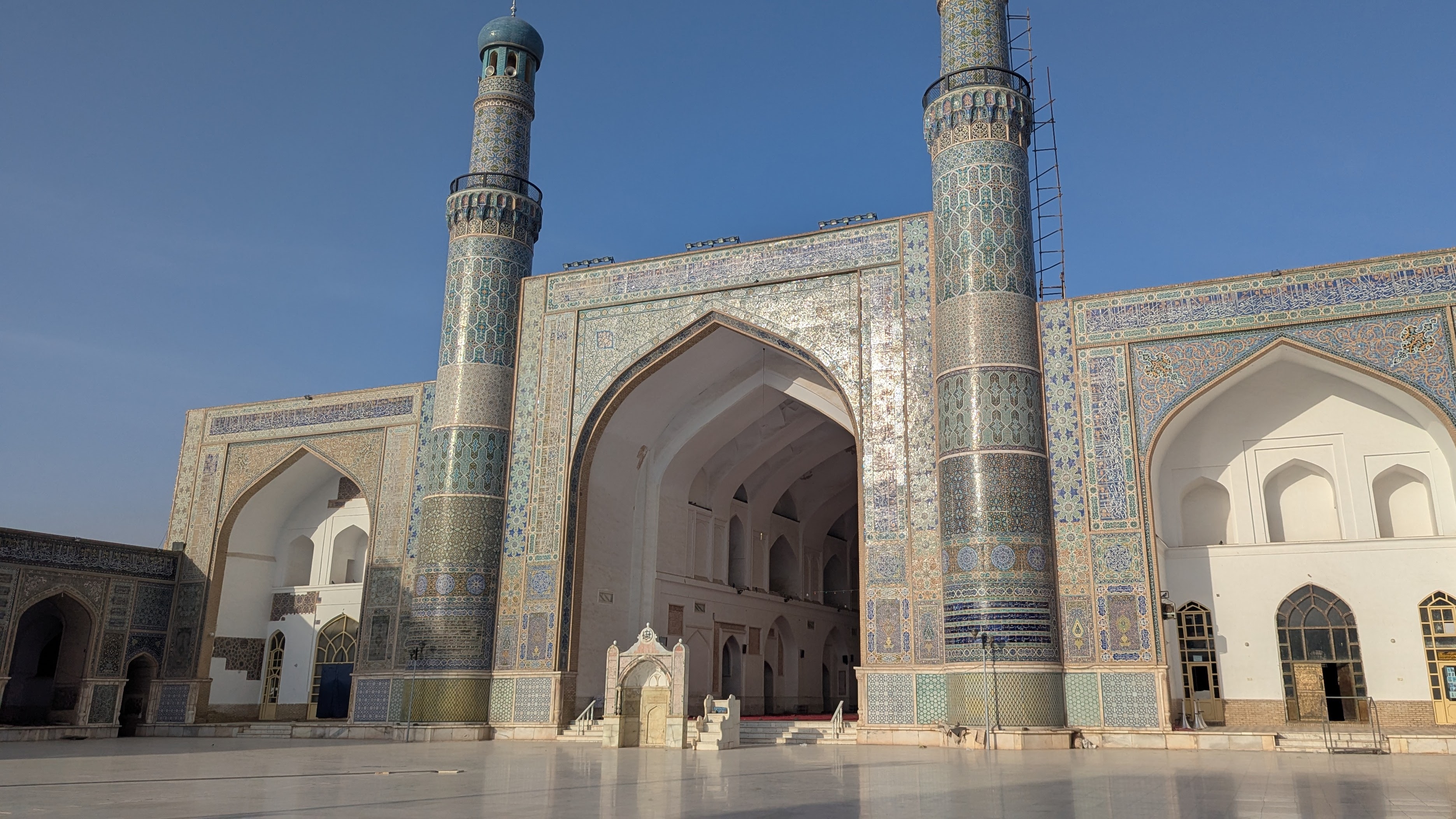 Wallpaper: afghanistan_herat_mosque_2.jpg